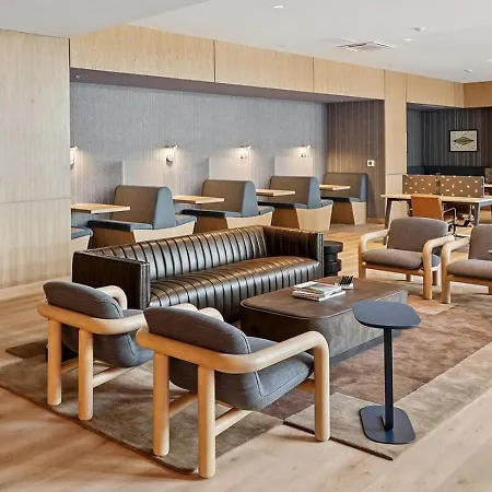 Stylish Retreat Near Downtown Apartment *