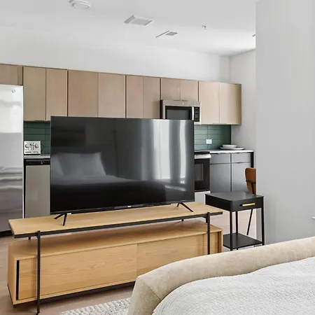 Stylish Retreat Near Downtown
