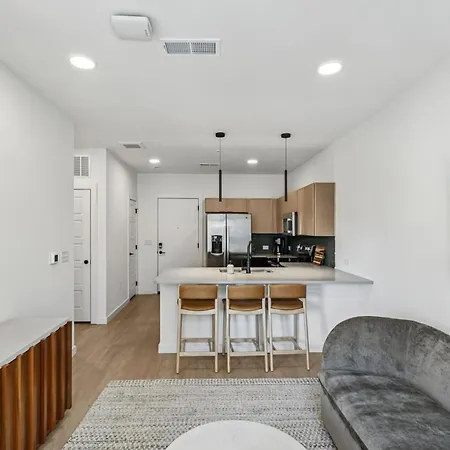 Apartment Stylish Retreat Near Downtown Nashville