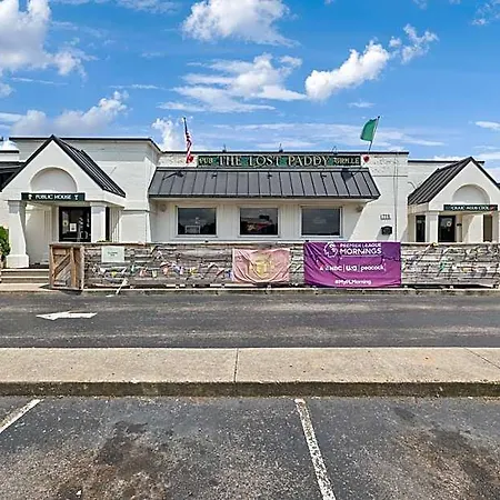 Hotel Hillside Crossing