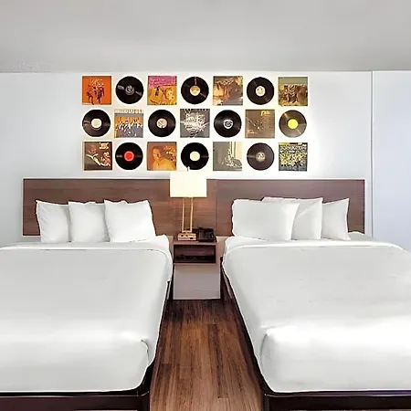 Hillside Crossing Hotel