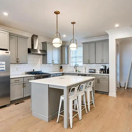 4br Oasis With Rooftop Skyline Views Nashville