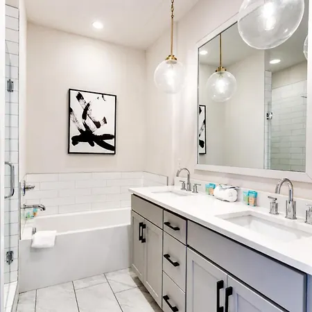 4br Oasis With Rooftop Skyline Views Nashville