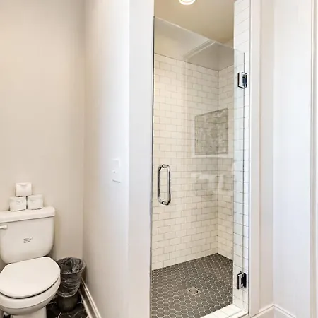 Holiday home 4br Oasis With Rooftop Skyline Views Nashville