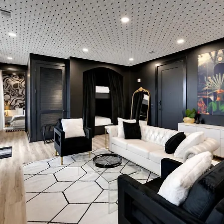 Floor Neo Suite, Walk To Broadway & Views Apartment