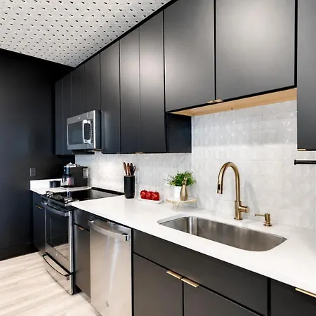 Apartment Floor Neo Suite, Walk To Broadway & Views