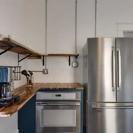 Historic Music Loft Sleeps 8, Near Broadway