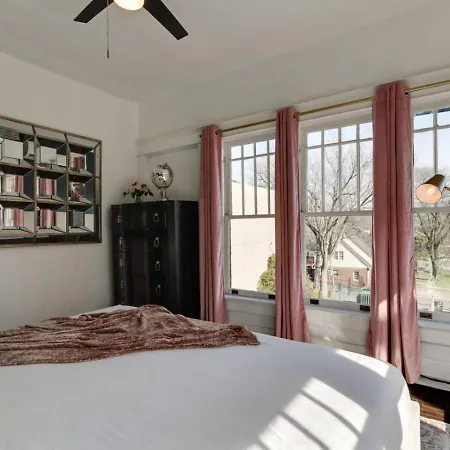 Historic Music Loft Sleeps 8, Near Broadway