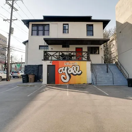 Historic Music Loft Sleeps 8, Near Broadway Apartment Nashville