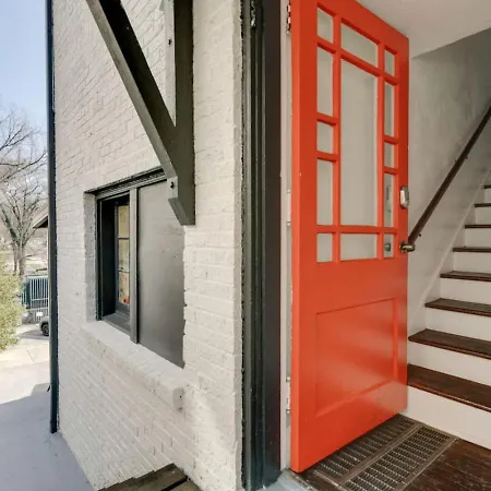 Historic Music Loft Sleeps 8, Near Broadway Apartment