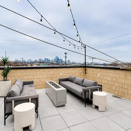 Floor Neo Suite, Walk To Broadway & Views *