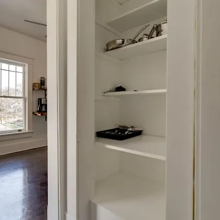 Historic Music Loft Sleeps 8, Near Broadway Apartment Nashville