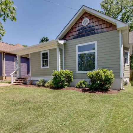 Holiday home East Nash 3br Fenced Yard , Deck , Parking , Pets Nashville