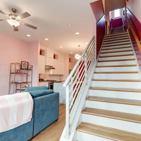 The Pink Palace, Rooftop Deck, Bachelorette Hq Holiday home Nashville