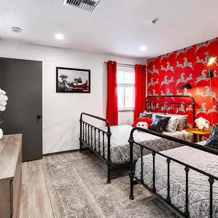 Apartment Chic Retreat, River Views And Vip Vibes *