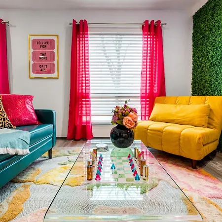 Apartment Chic Retreat, River Views And Vip Vibes *