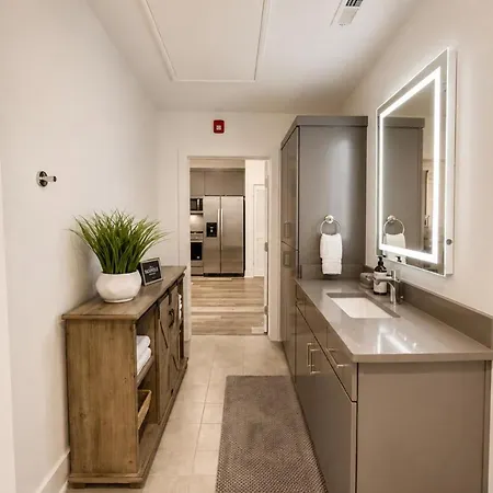 Vandy Midtown L Washer Dryer And Free Parking Holiday home
