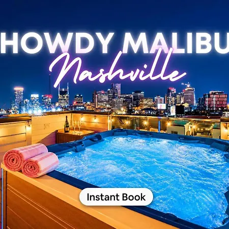Holiday home Rooftop Hot Tub Views Pac-man Pool Table