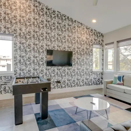 Spacious Gulch Retreat Super Skyline Views Holiday home Nashville