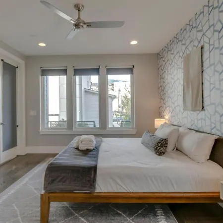 Spacious Gulch Retreat Super Skyline Views Holiday home