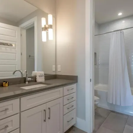 Spacious Gulch Retreat Super Skyline Views Nashville