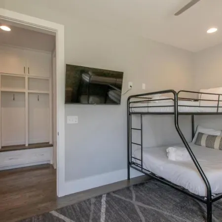 Spacious Gulch Retreat Super Skyline Views