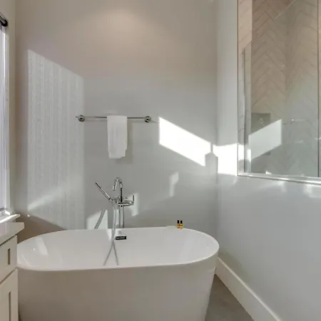 Spacious Gulch Retreat Super Skyline Views Holiday home