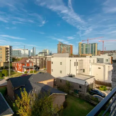 Spacious Gulch Retreat Super Skyline Views * Nashville