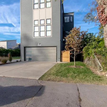 Spacious Gulch Retreat Super Skyline Views Holiday home *