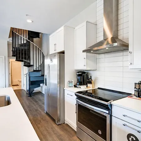 West End 4 Bd L 4bath Walk To Bars-close To Broadway Nashville