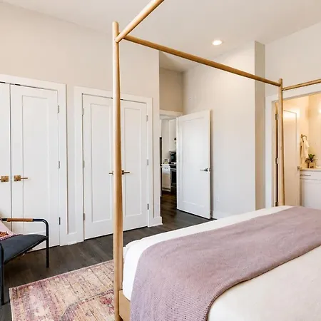 West End 4 Bd L 4bath Walk To Bars-close To Broadway Apartment Nashville