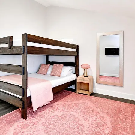 West End 4 Bd L 4bath Walk To Bars-close To Broadway Apartment Nashville