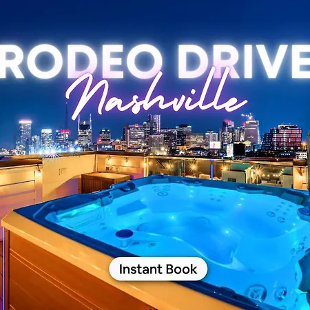 Double Rooftop Decks Hot Tub Karaoke Holiday home