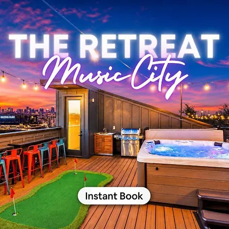 Luxury Hot Tub & Rooftop Deck Downtown Holiday home Nashville