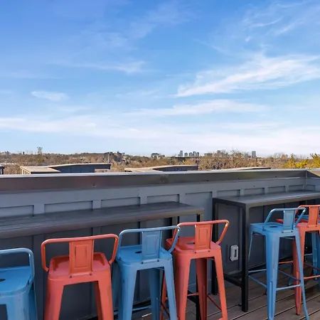 Holiday home Rooftop Hot Tub Game Barrel Sauna Nashville