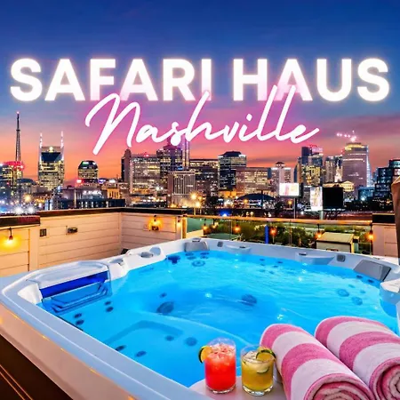 Holiday home Disco Themed Hot Tub & Rooftop Decks In *