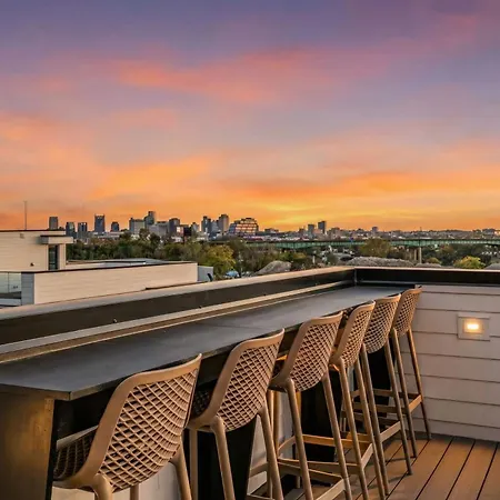 Disco Themed Hot Tub & Rooftop Decks In *