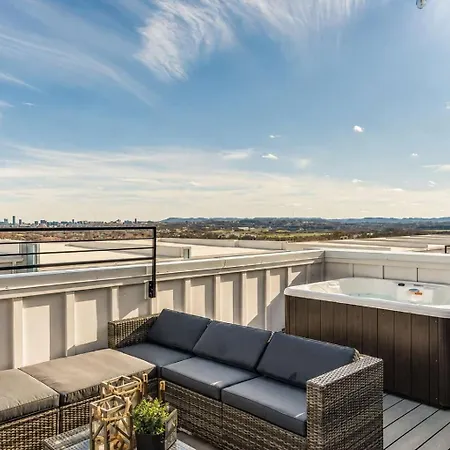 Holiday home Vacation Views & Hot Tub *