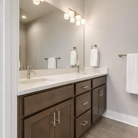 Holiday home Retreat Sleeps 12 Minutes To Broadway Nashville