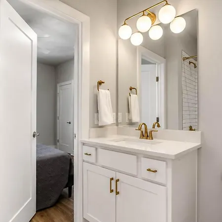 Retreat Sleeps 12 Minutes To Broadway Nashville