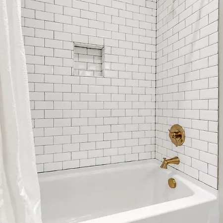 Retreat Sleeps 12 Minutes To Broadway Holiday home Nashville