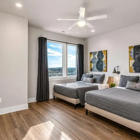 Retreat Sleeps 12 Minutes To Broadway Nashville