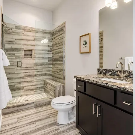 Retreat Sleeps 12 Minutes To Broadway Holiday home Nashville