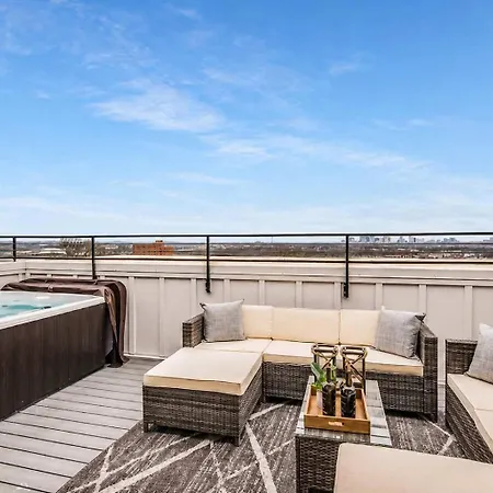 Music Luxe Rooftop & Hot Tub Nashville