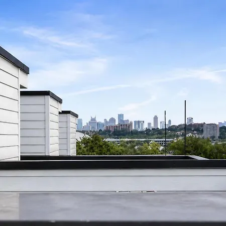 Skyline Serenity Spacious Retreat * Nashville