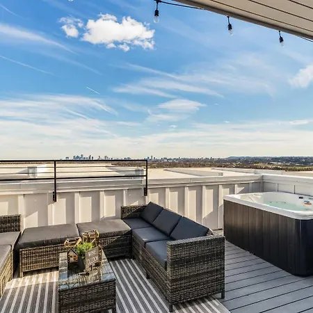 Two Luxury Homes Side-by-side Sleeps 24 Nashville