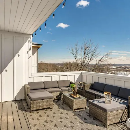 Two Luxury Homes Side-by-side Sleeps 24