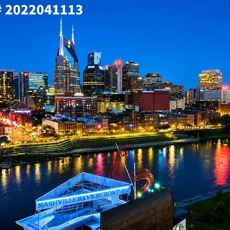 Skyline Serenity Spacious Retreat Holiday home Nashville
