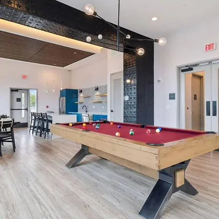 The Smokeshow On Music Row Near Broadway In Downtown Nashville- Pool, Gym, Patio Holiday home Nashville