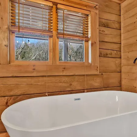 Creeks Luxury Retreat 15 Min To Downtown Holiday home *